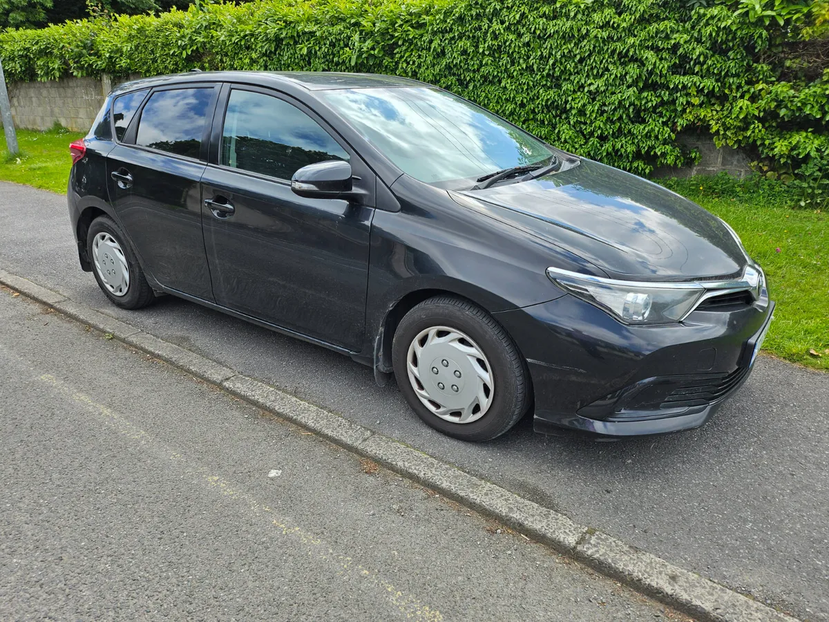 Toyota Auris 2017 - Image 4