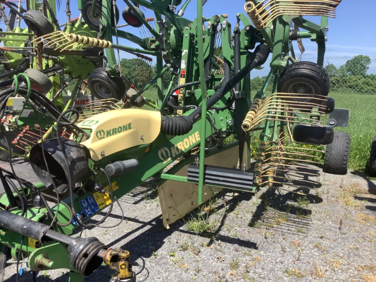 2019 Krone TC 880 rake. - Image 1