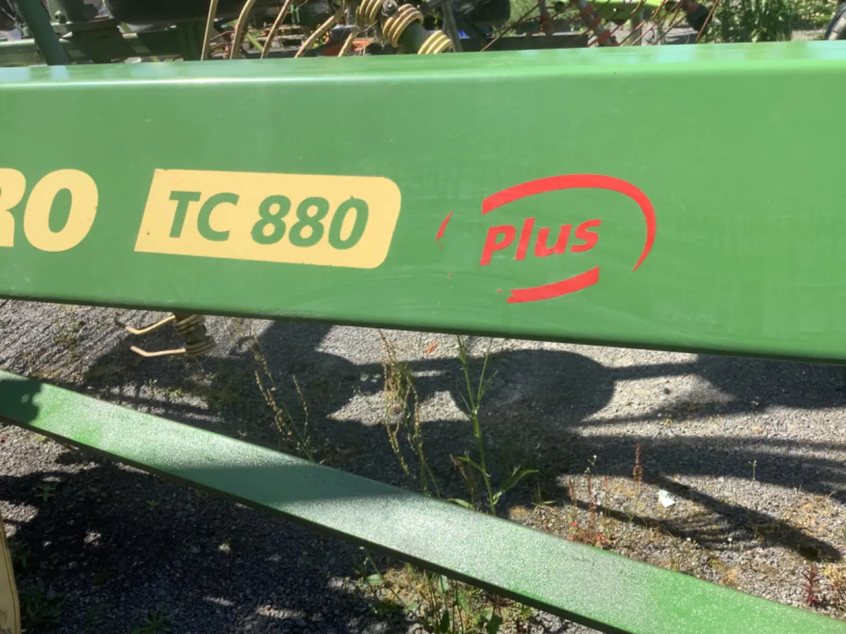 2019 Krone TC 880 rake. - Image 4