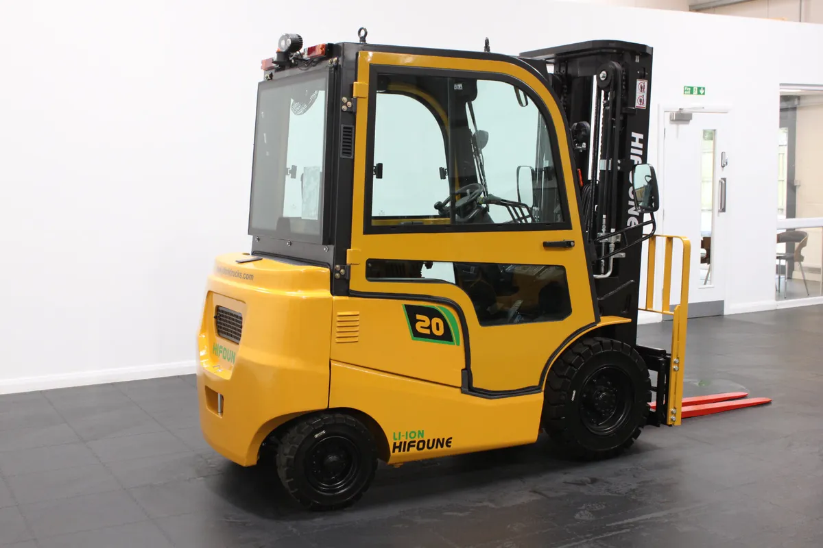 HIFOUNE FBL20 Full Cab Li-ION Forklift - Image 3