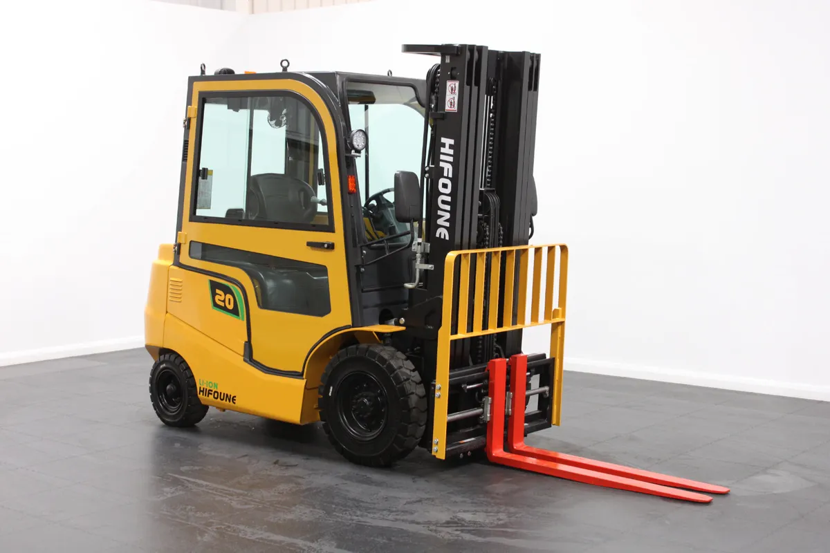 HIFOUNE FBL20 Full Cab Li-ION Forklift - Image 1
