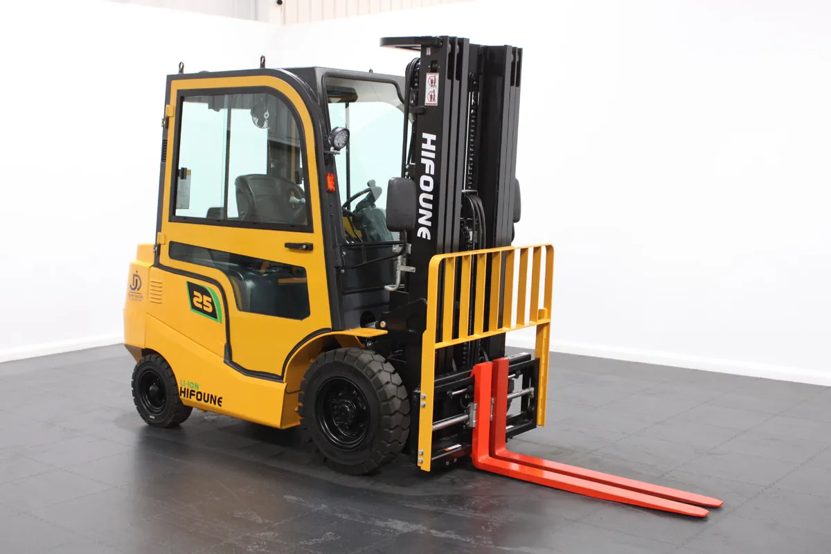 HIFOUNE FBL25 Full Cab – Li-ION Forklift - Image 4