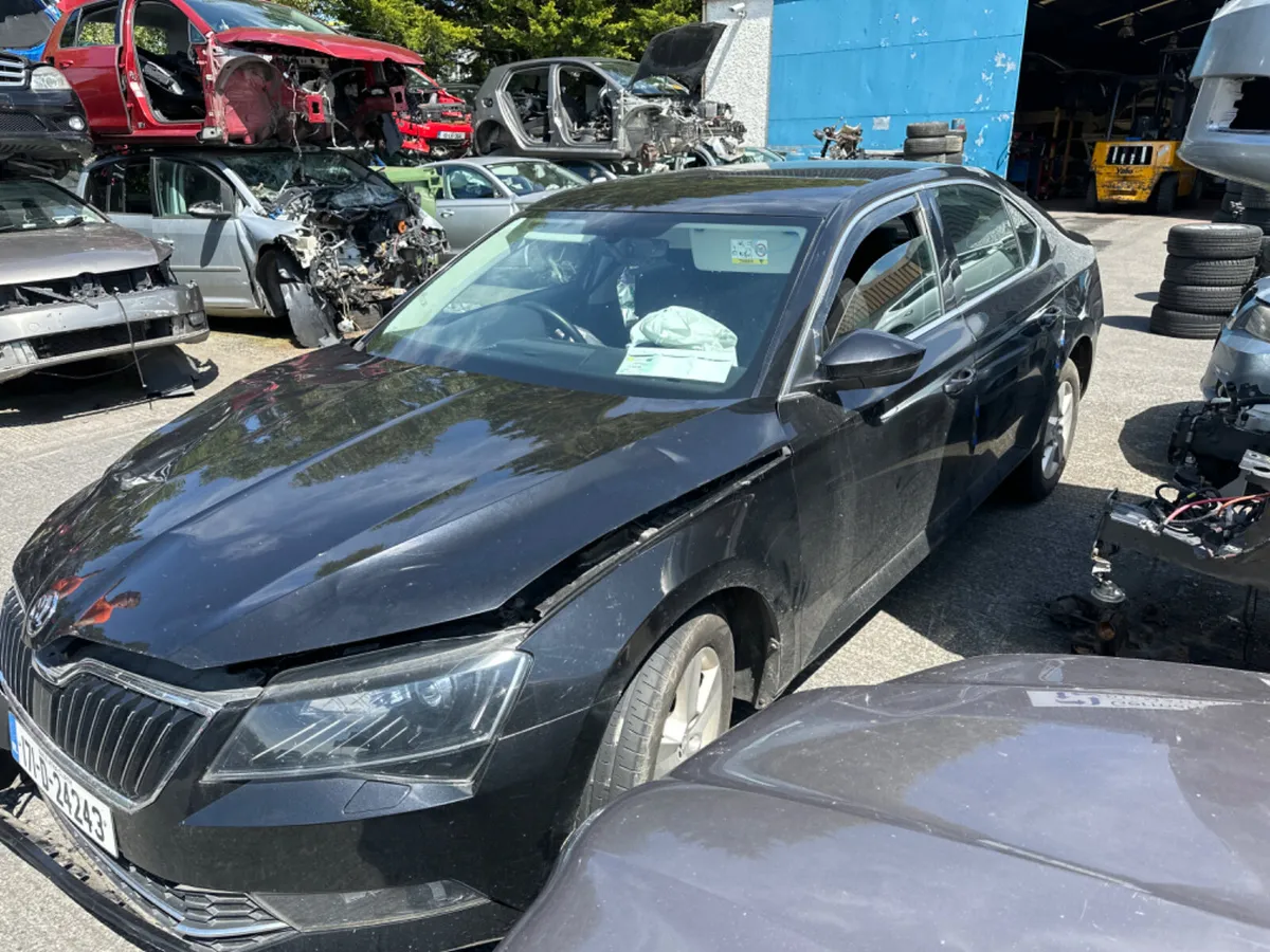 2017 Skoda superb breaking - Image 1