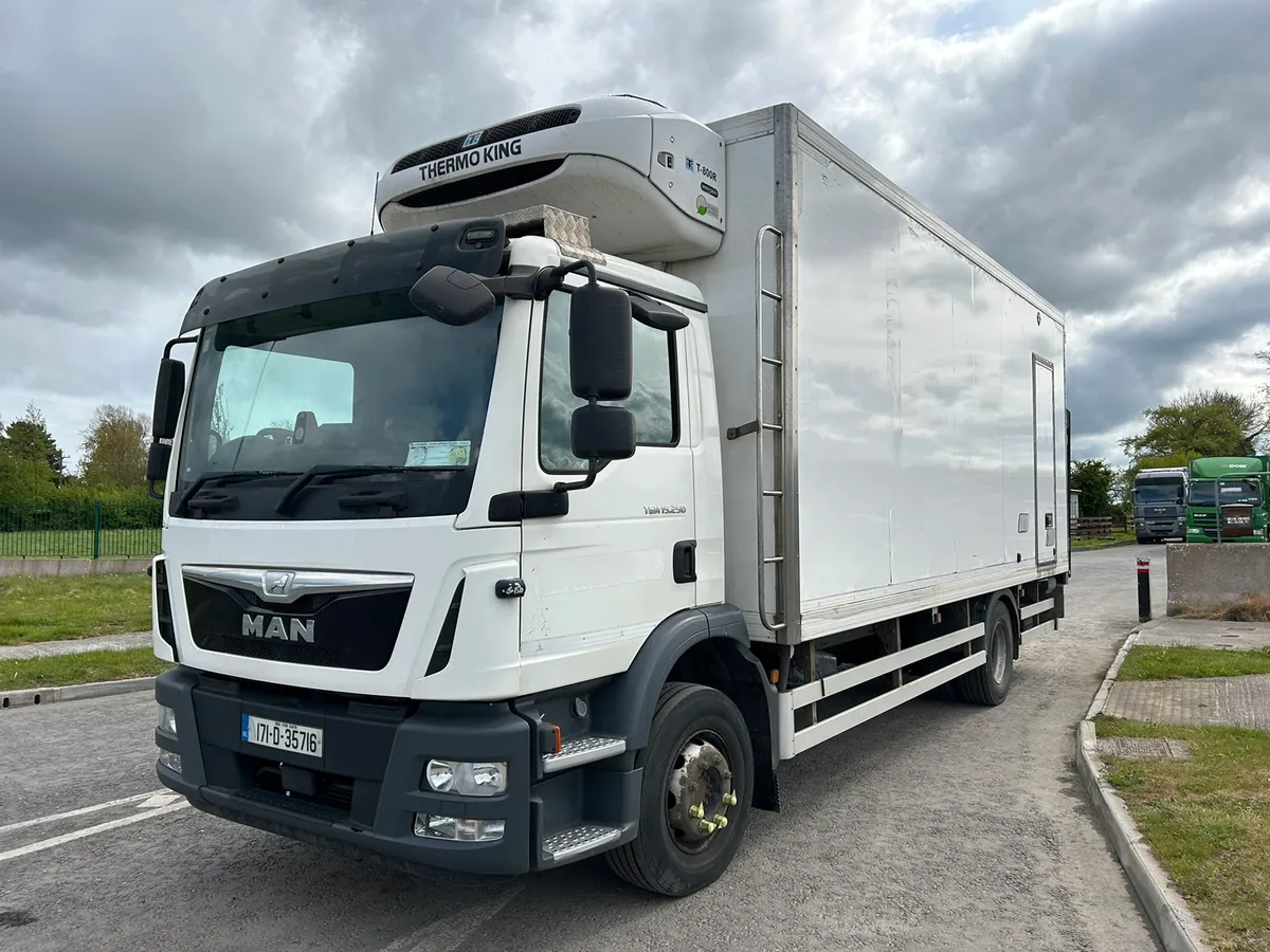 Man 15 Ton Fridge - Image 3