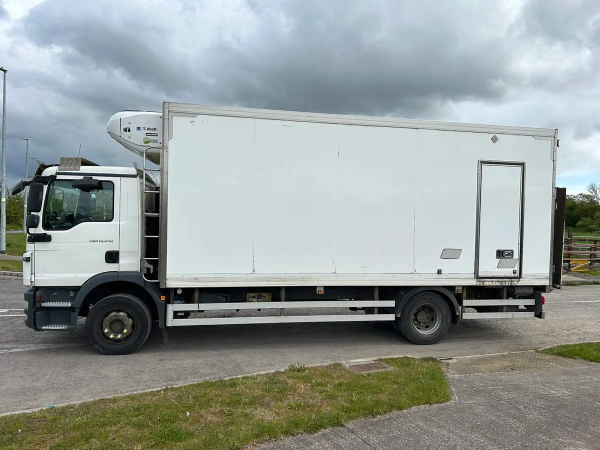 Man 15 Ton Fridge - Image 4