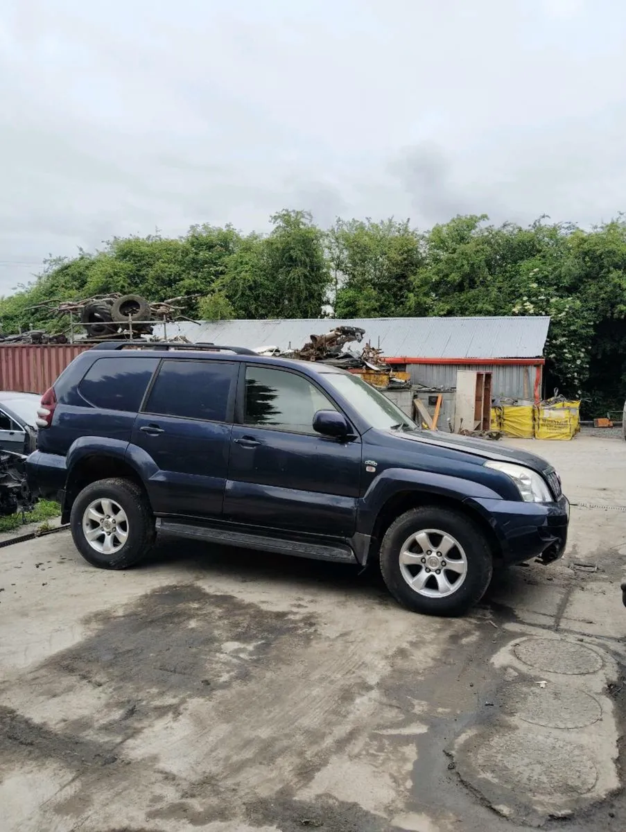 Breaking Toyota land cruiser 2005 3.0 d4d - Image 1