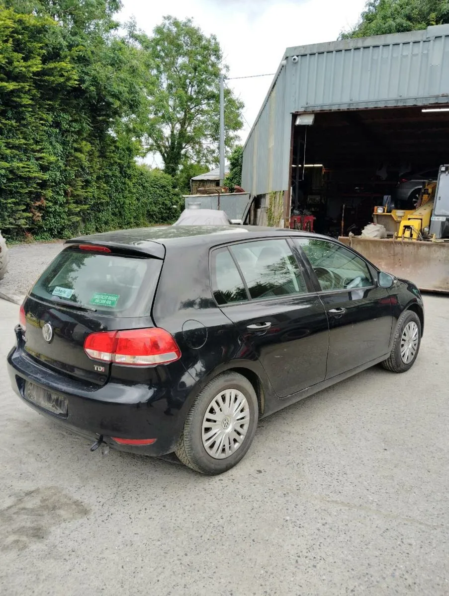 Breaking golf Mk6 2011 1.6tdi cayc lhw l041 - Image 2
