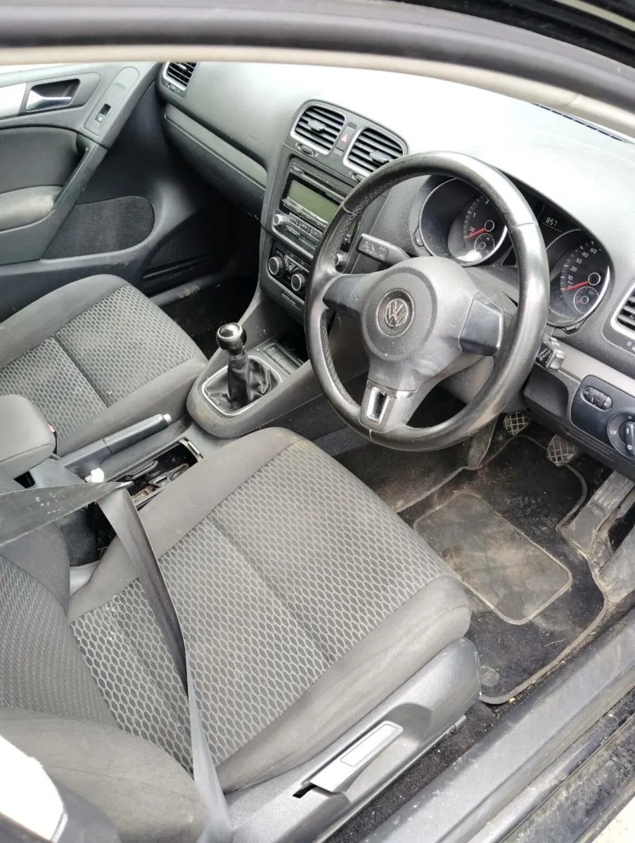 Breaking golf Mk6 2011 1.6tdi cayc lhw l041 - Image 3
