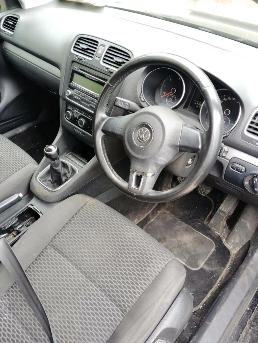 Breaking golf Mk6 2011 1.6tdi cayc lhw l041 - Image 4