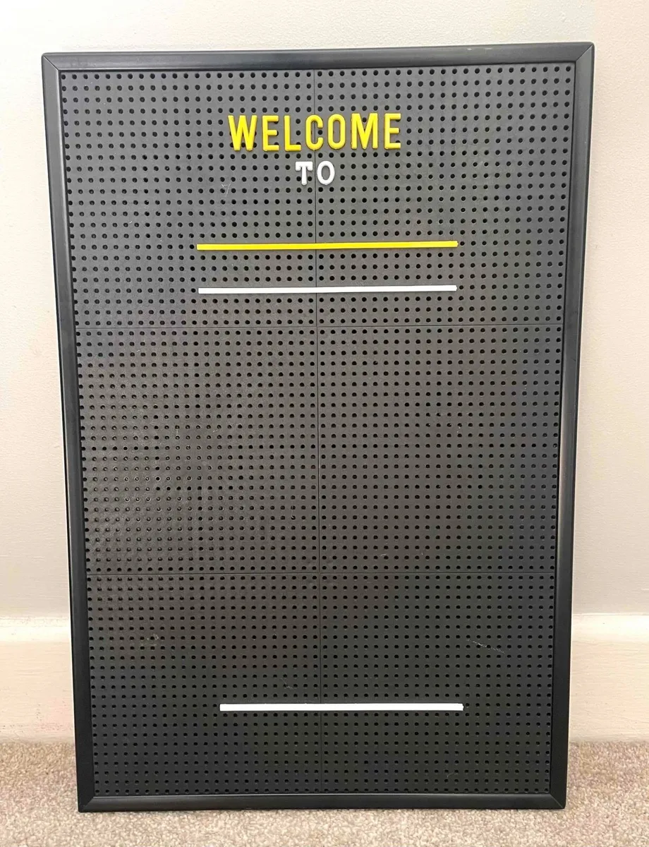 'Announce' Peg Letter Board and letter set - Image 1