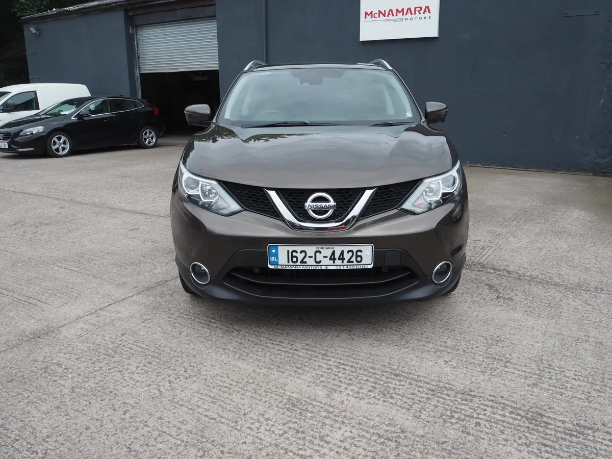 Nissan Qashqai SV 360 Premium 1 Owner 91,000Km - Image 4