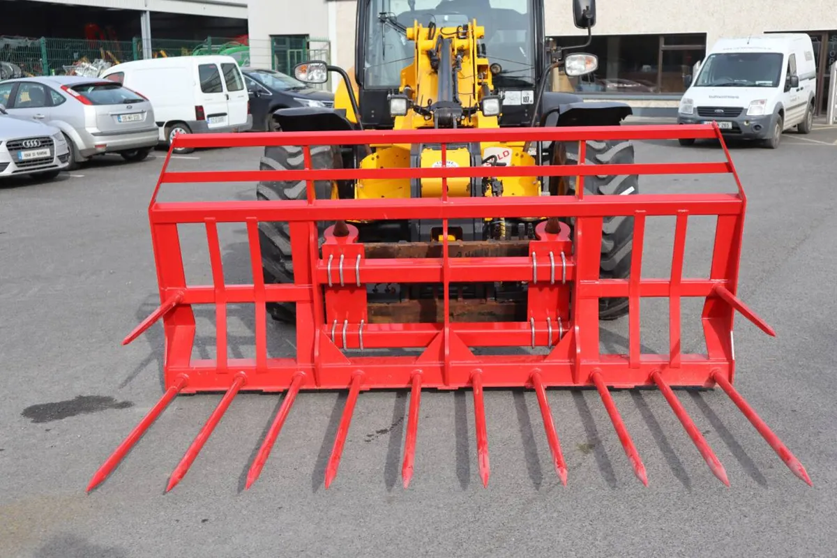 New redrock 9ft3 silage forks in stock - Image 1