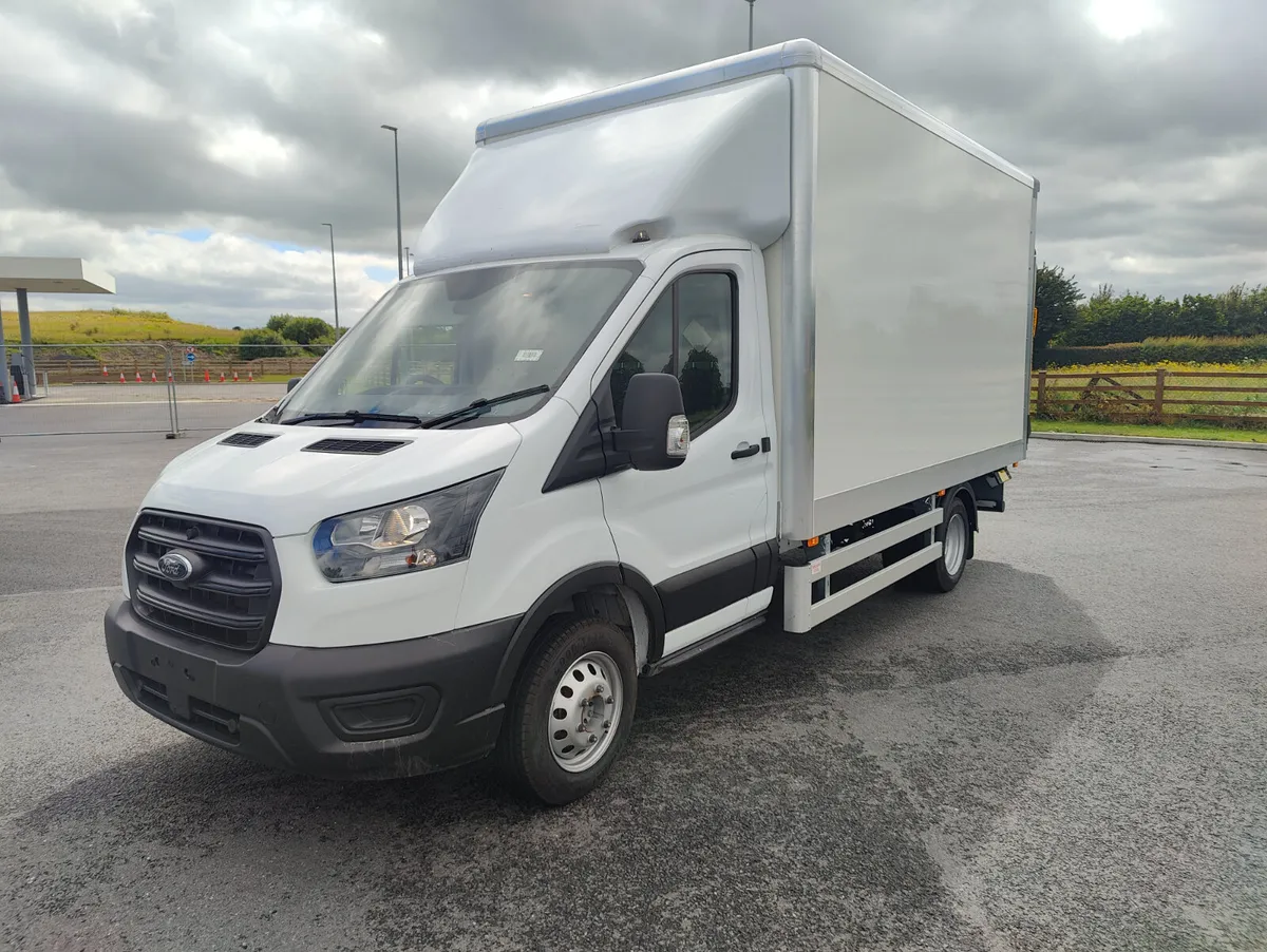 2025 Ford Transit 170 psi Luton box body - Image 1