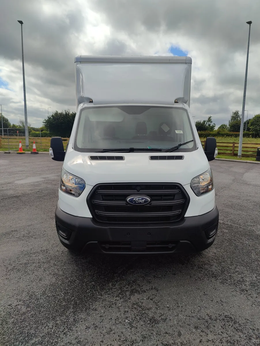 2025 Ford Transit 170 psi Luton box body - Image 2