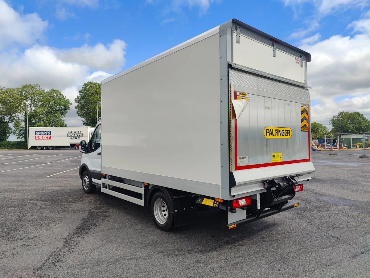 2025 Ford Transit 170 psi Luton box body - Image 3