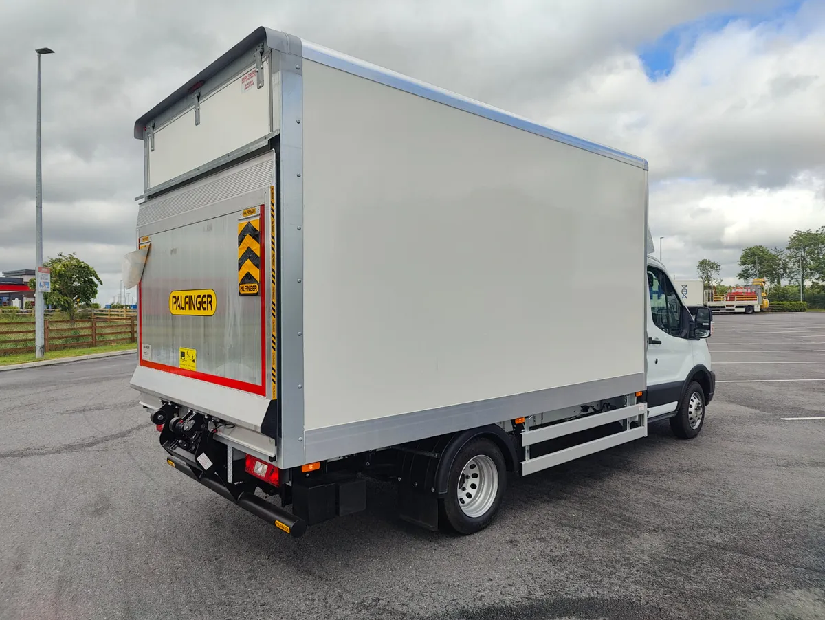 2025 Ford Transit 170 psi Luton box body - Image 4