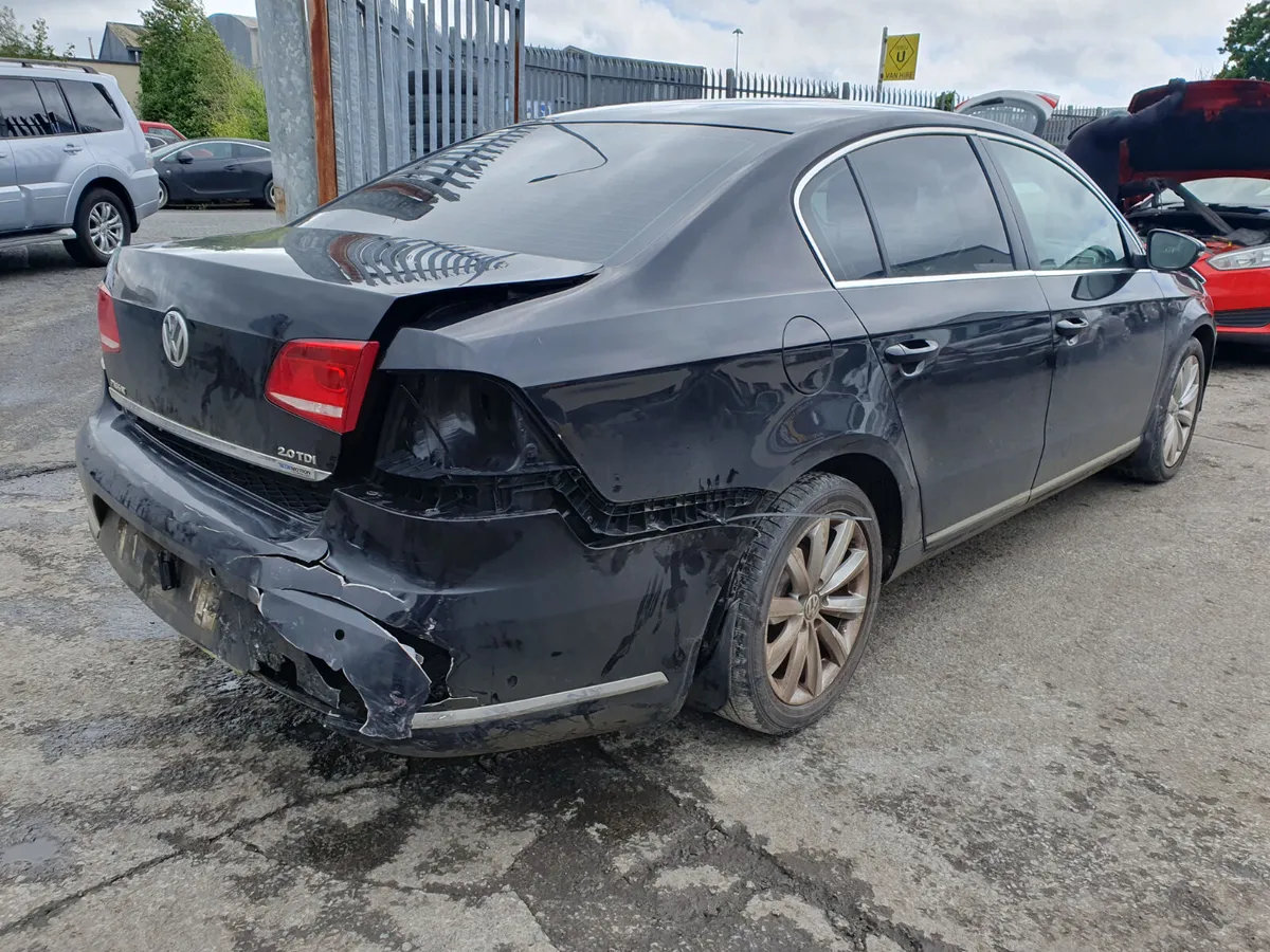 13 VOLKSWAGEN PASSAT  2.0 TDI (CFF) FOR BREAKING - Image 4