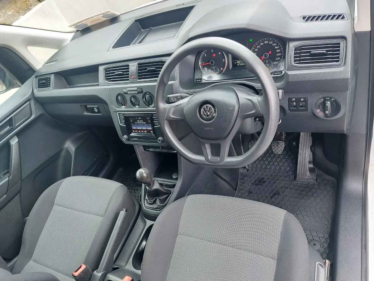 VW CADDY 172' 2.0 TDI - 102 BHP - Image 4