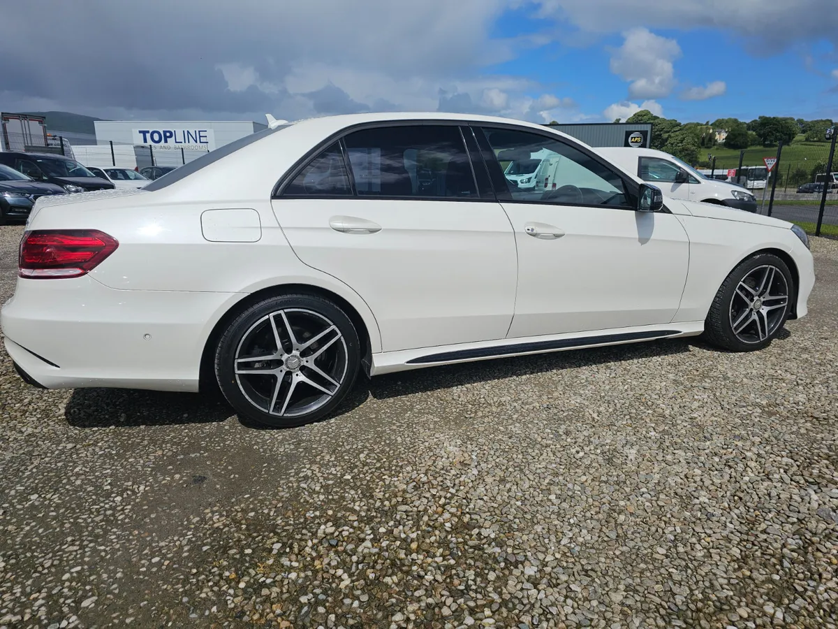 Mercedes-Benz E-Class 2015 - Image 3