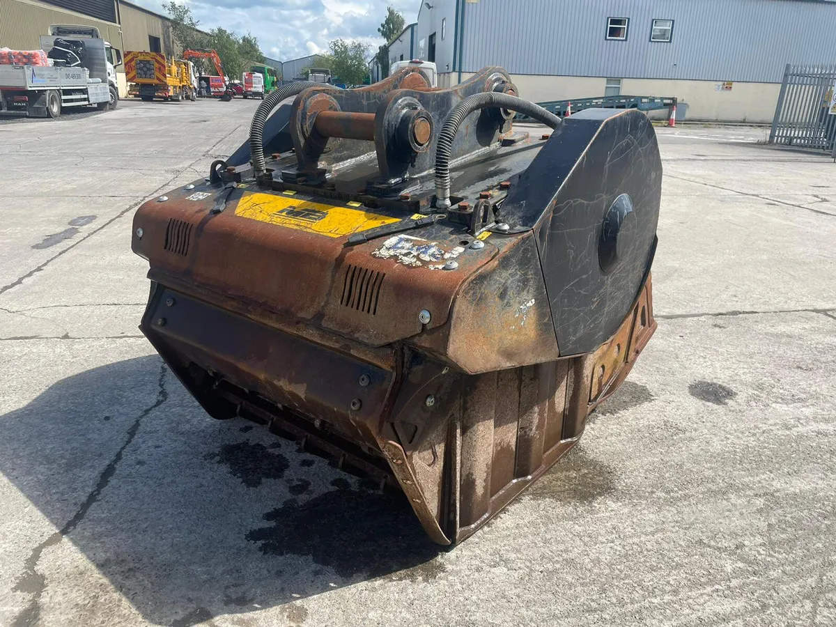 2020 MB BF120 Crusher Bucket for Excavators - Image 4