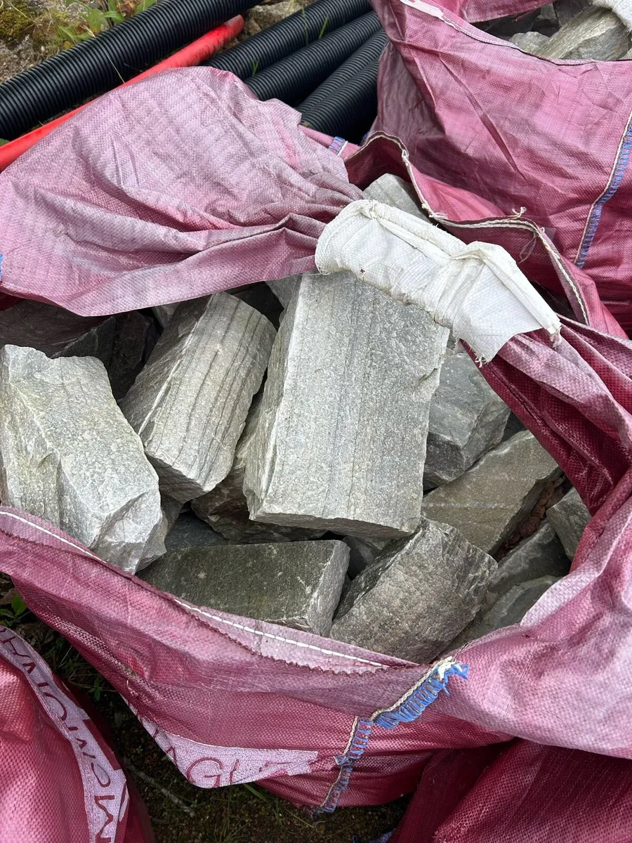 11 bags of McMonagle stone silver and gold quartz - Image 4