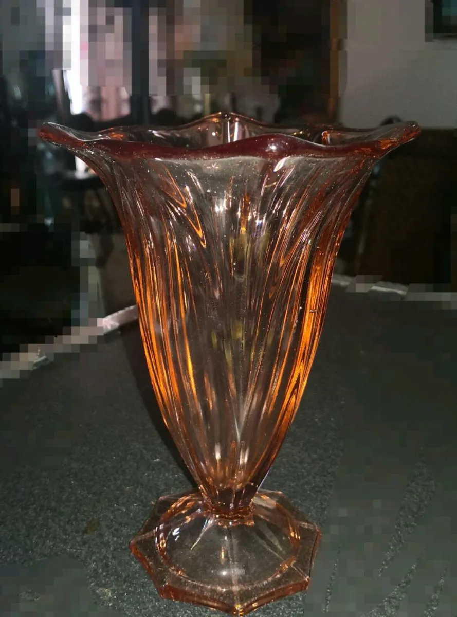 Pink Art Deco Walther style vase x2 - Image 1