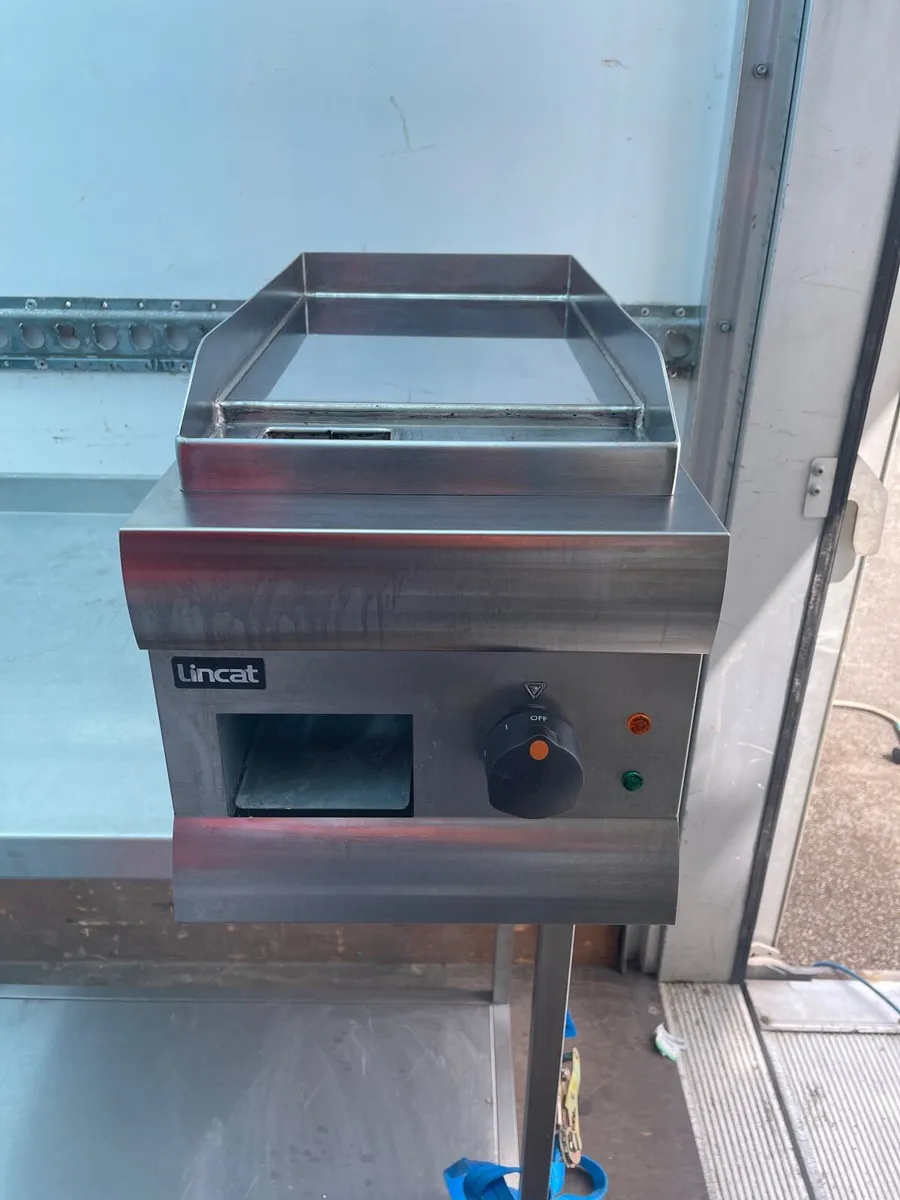 Lincat GS3 flat grill - Image 3