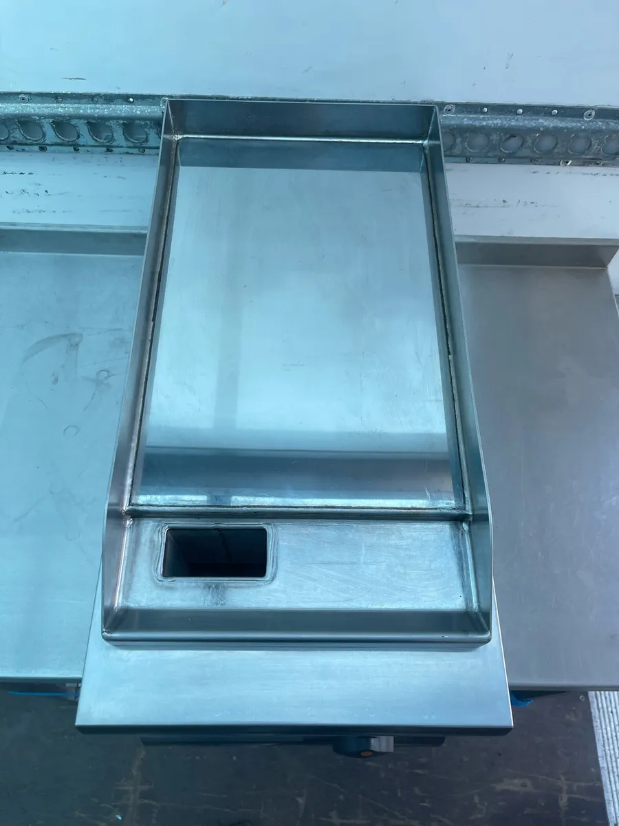 Lincat GS3 flat grill - Image 2