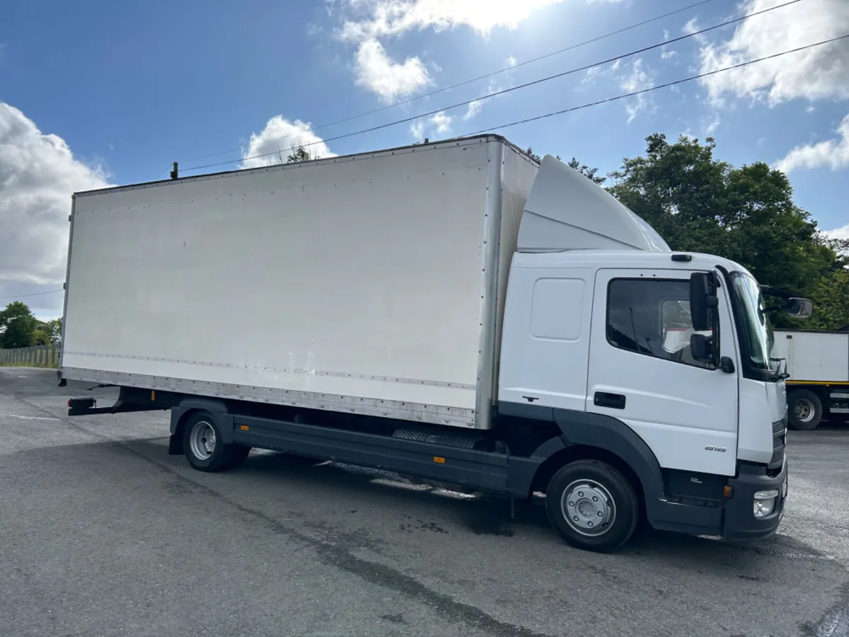 2015 Mercedes Atego 816 7.5T sleeper 20ft bo - Image 4