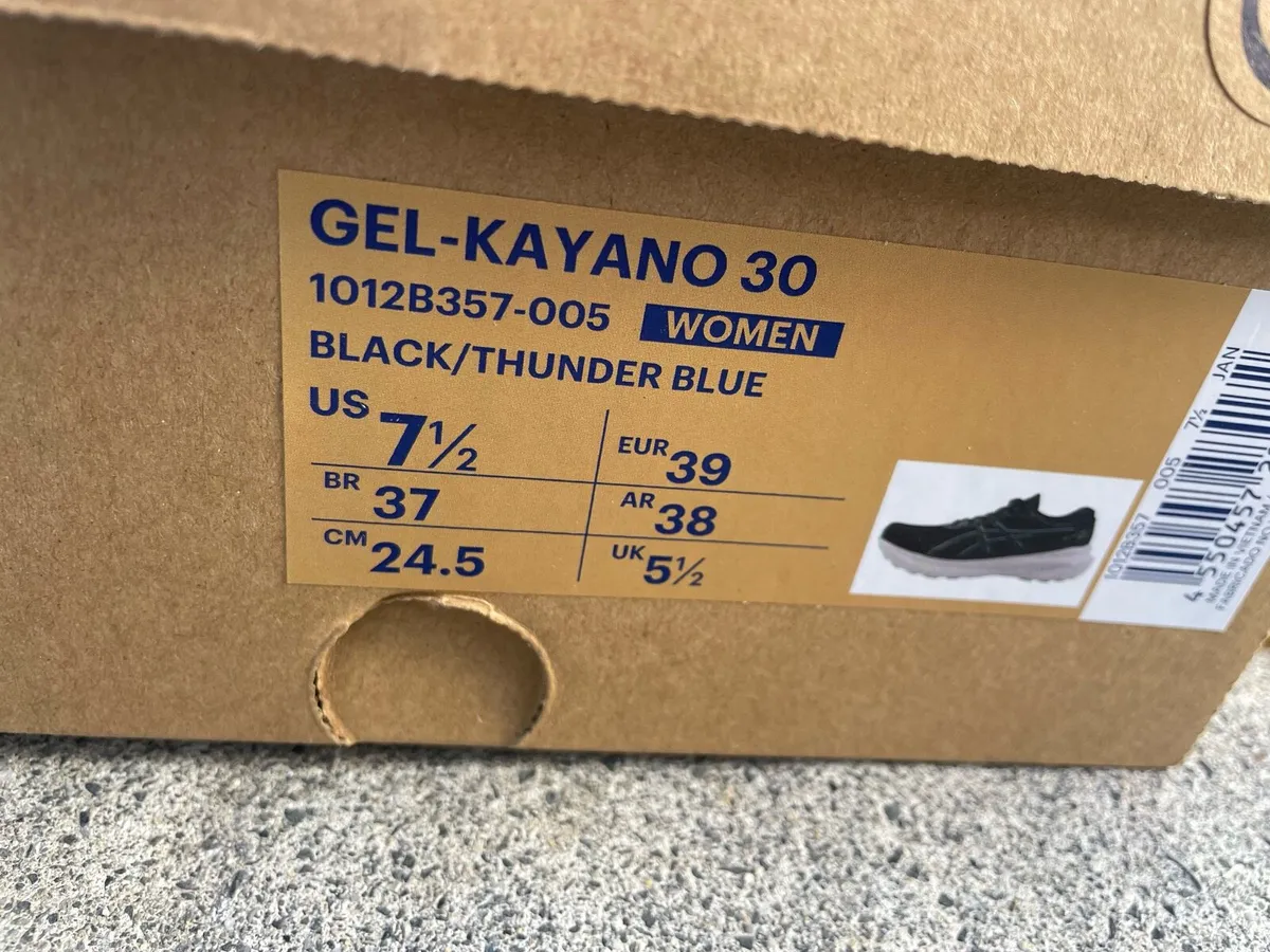 ASICS gel kayano PERFECT 30 womens  size 39 - Image 2