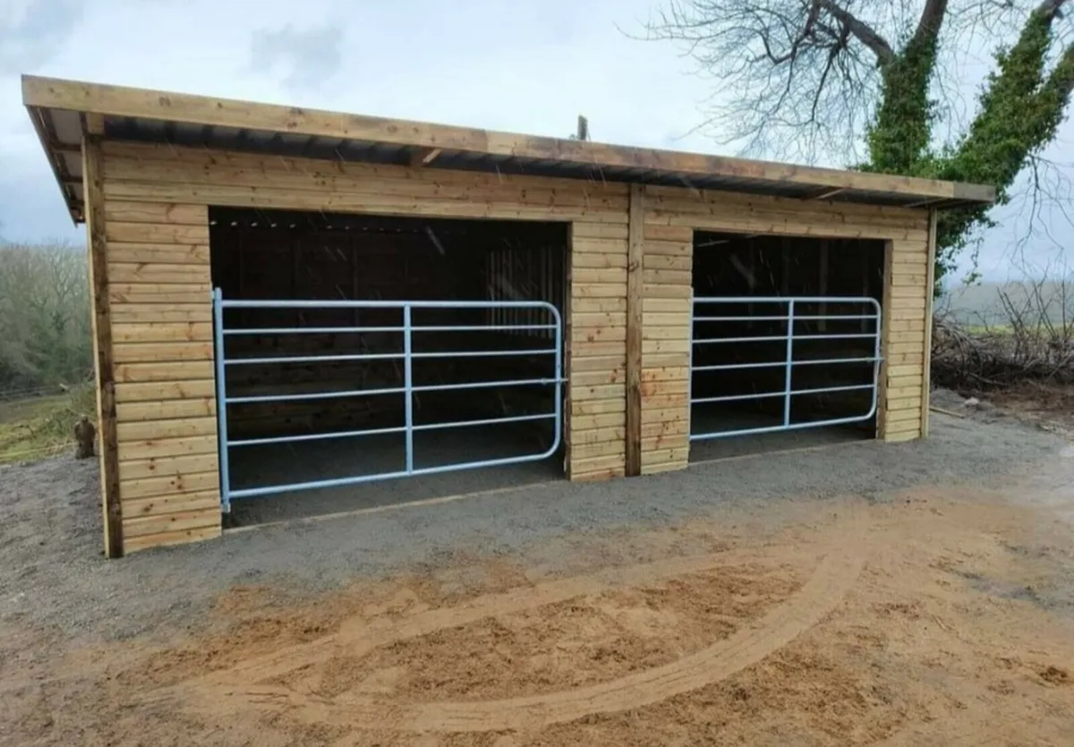 Stables And Field Shelters - Image 2