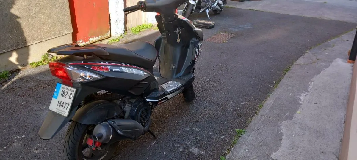 125 Scooter - Image 2