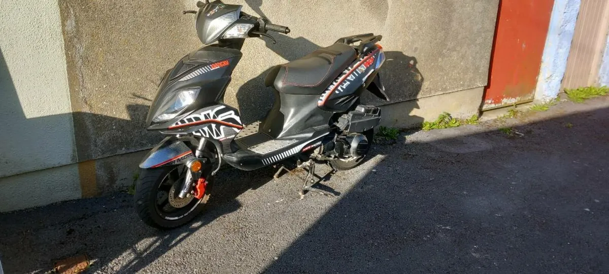 125 Scooter - Image 4