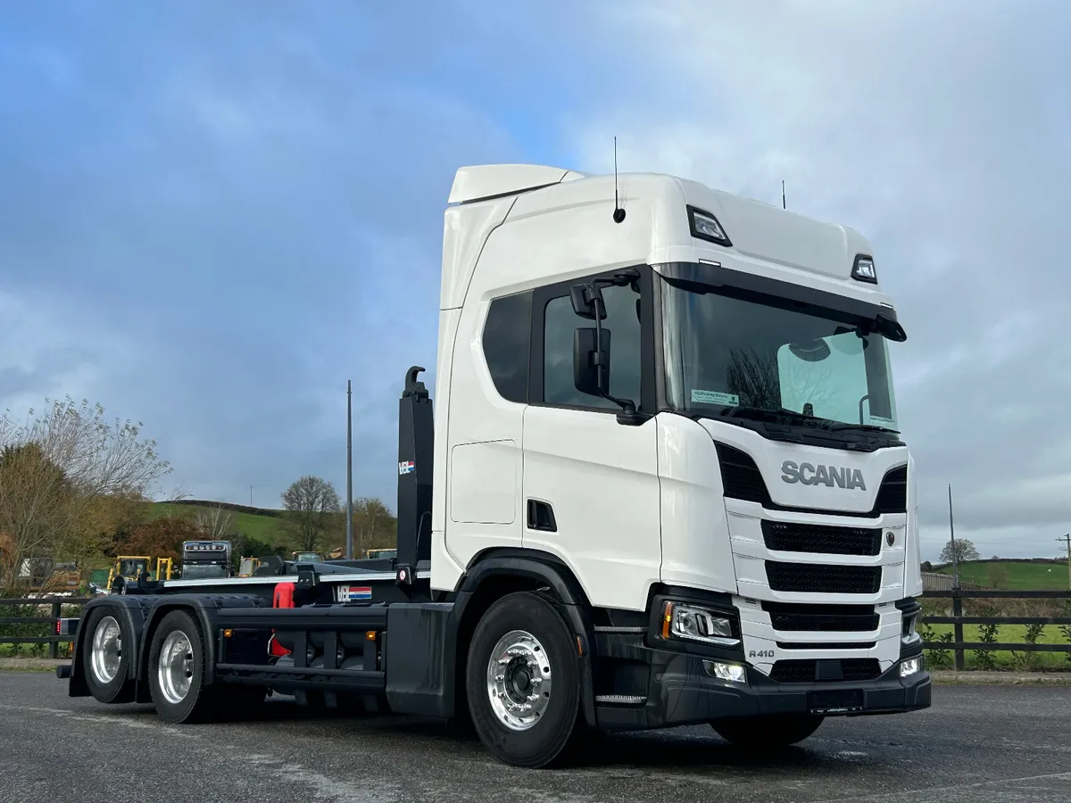 New & unregistered Scania R410 6x2 CNG. Ref: 2444 - Image 1