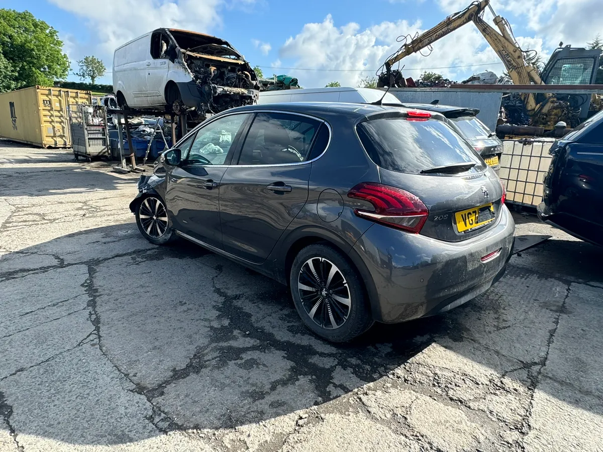 Breaking 2019 Peugeot 208 1.2 tech edition - Image 4