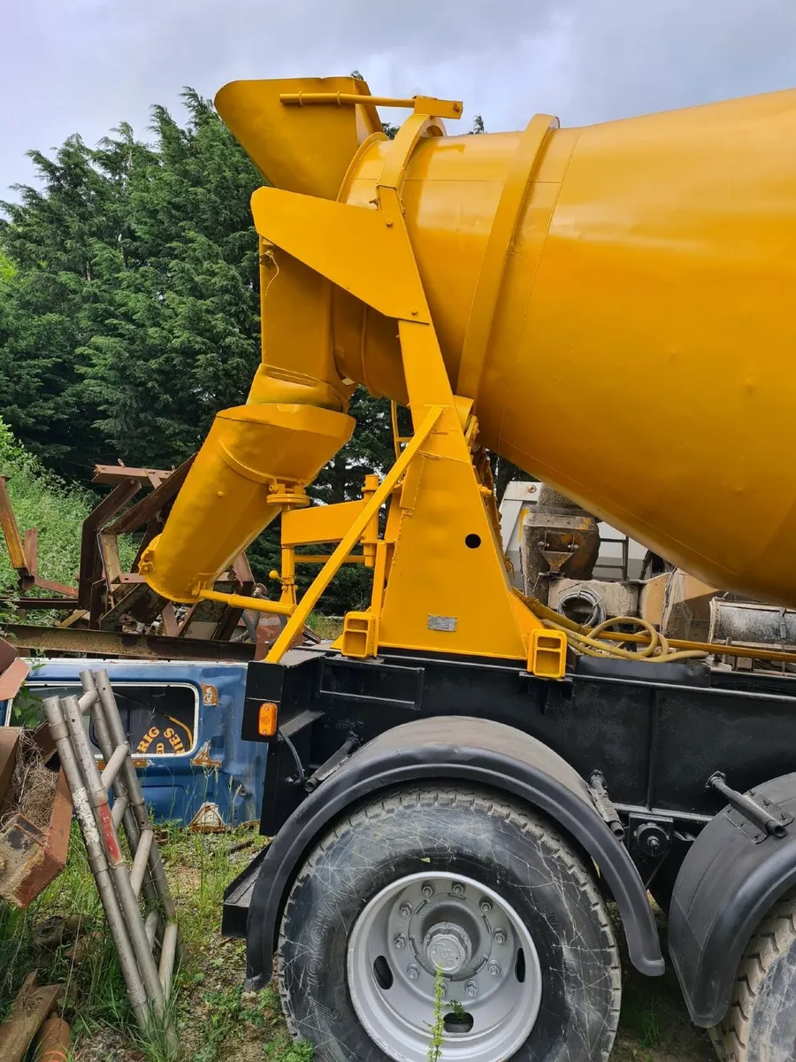 Concrete Mixer - Image 2