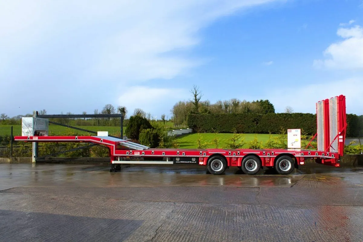 NEW MAC Trailers EU44T Stepframe Low Loader - Image 1