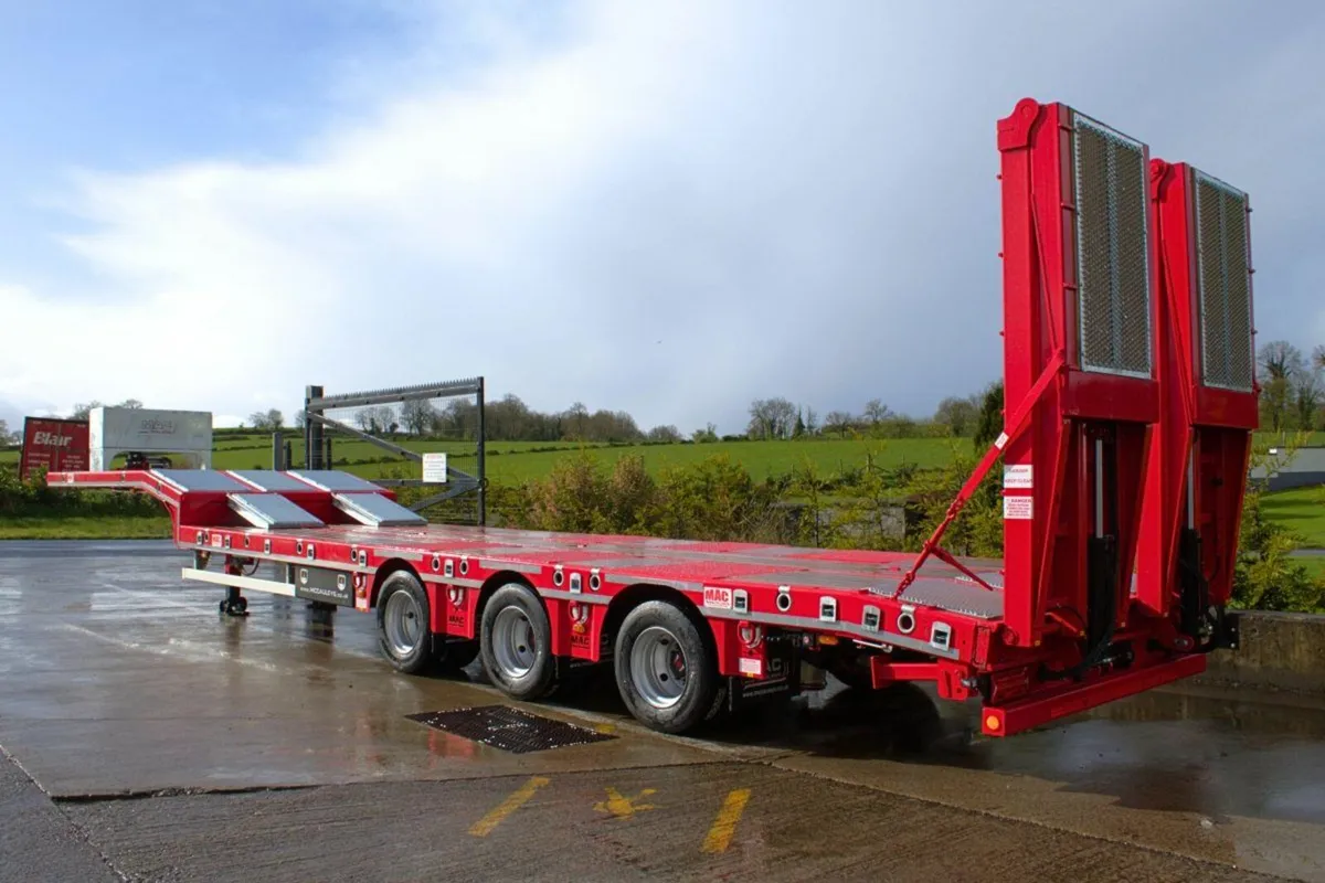 NEW MAC Trailers EU44T Stepframe Low Loader - Image 2