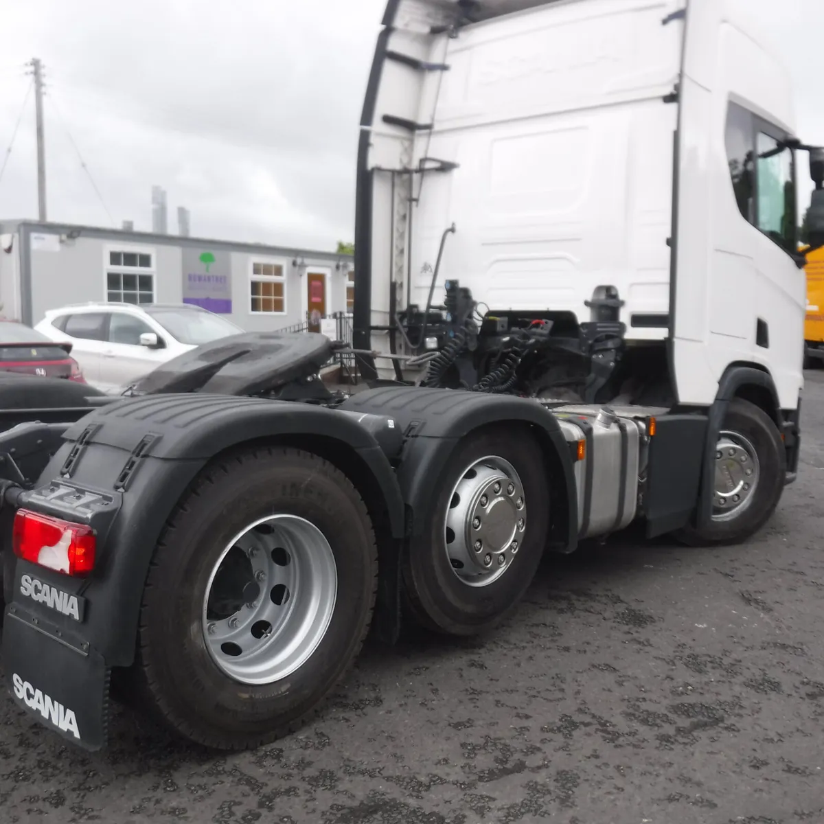 Scania R450 6X2 T/U with centre lift axle .2019. - Image 4