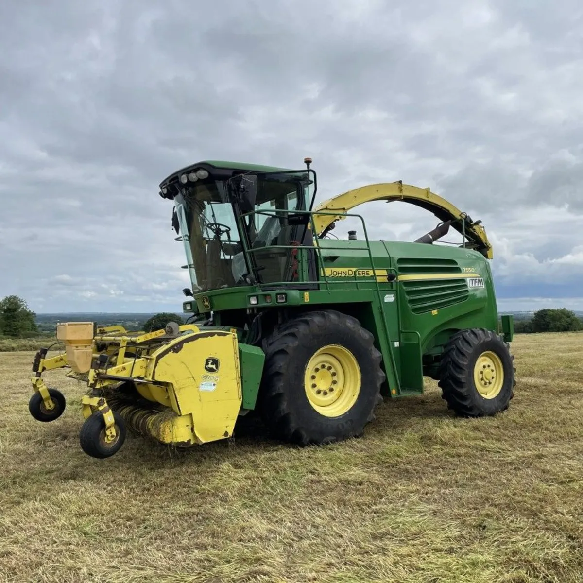 John Deere 7550 - Image 1