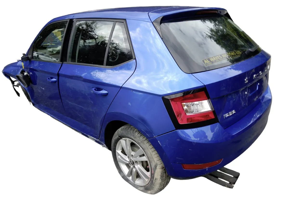2021 SKODA FABIA For Breaking/Dismantling - Image 1