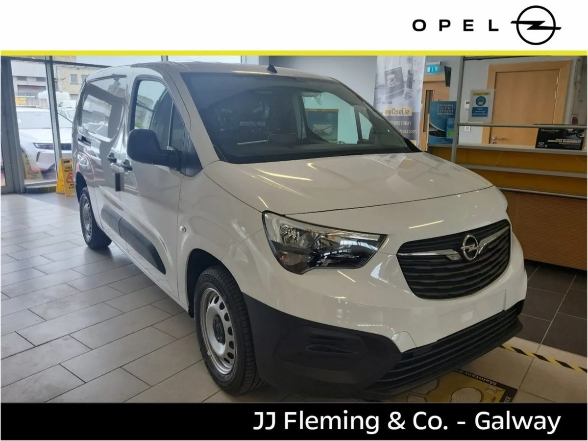 Opel Combo Komfort L2h1 1.5 Diesel - Image 1