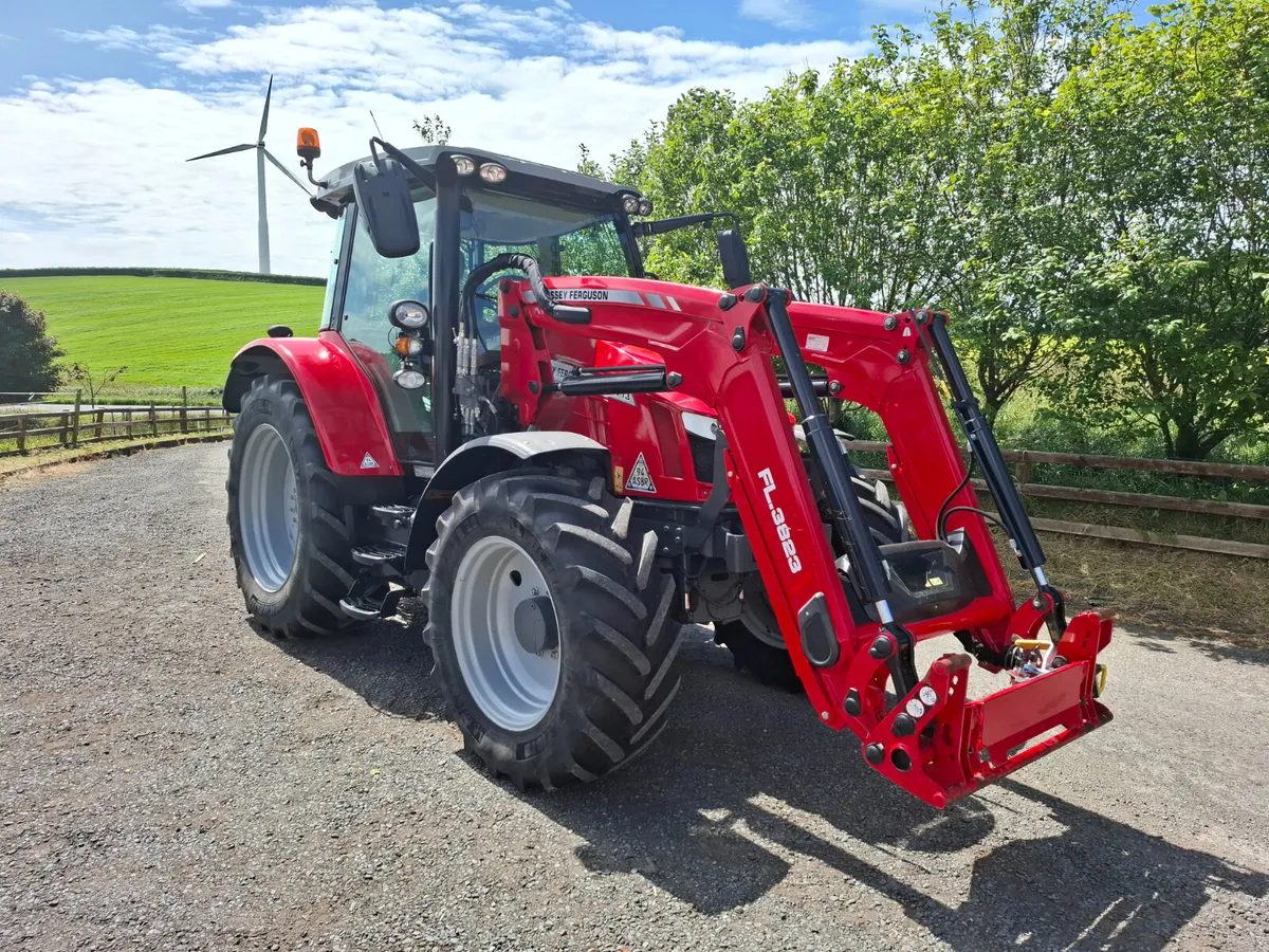 2019 Massey Ferguson 5713S - Image 3