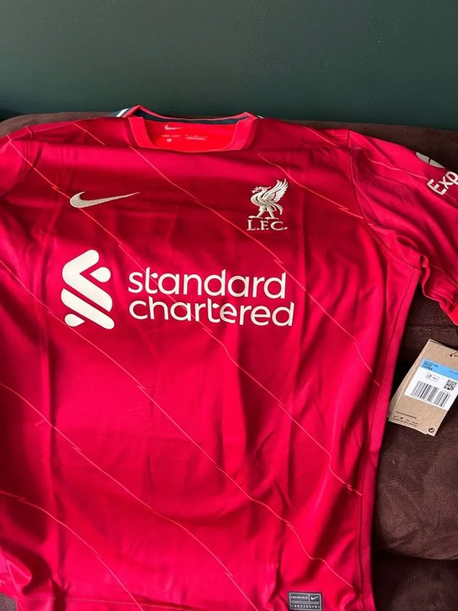 Harvey Elliott signed Liverpool jersey - Image 3