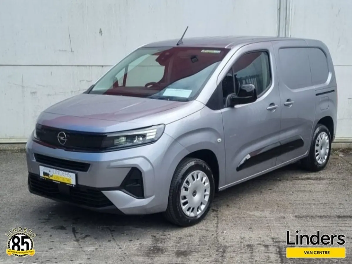 Opel Combo MWB Sportive 242 0kms Demo - Image 2