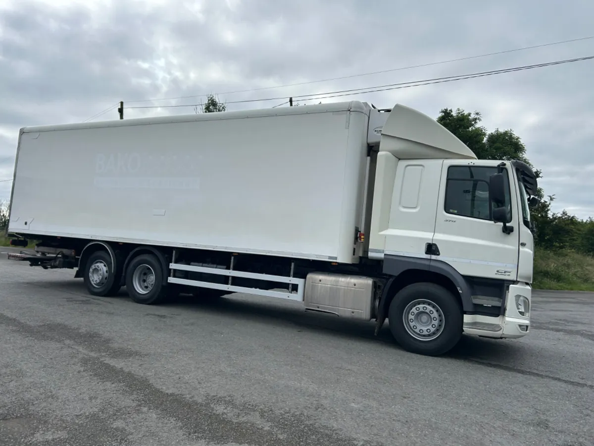 2017 Daf cf370 6x2 26 ton fridge freezer - Image 4