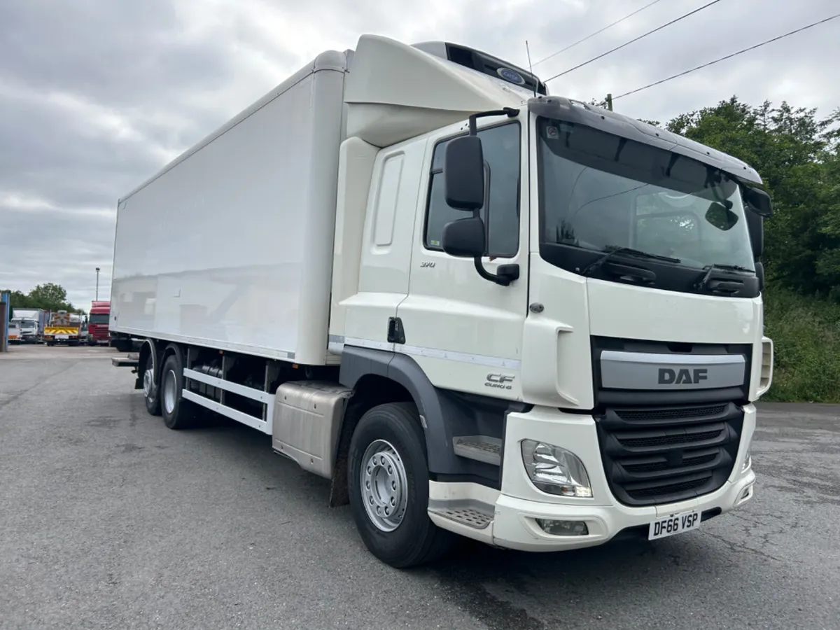 2017 Daf cf370 6x2 26 ton fridge freezer - Image 3