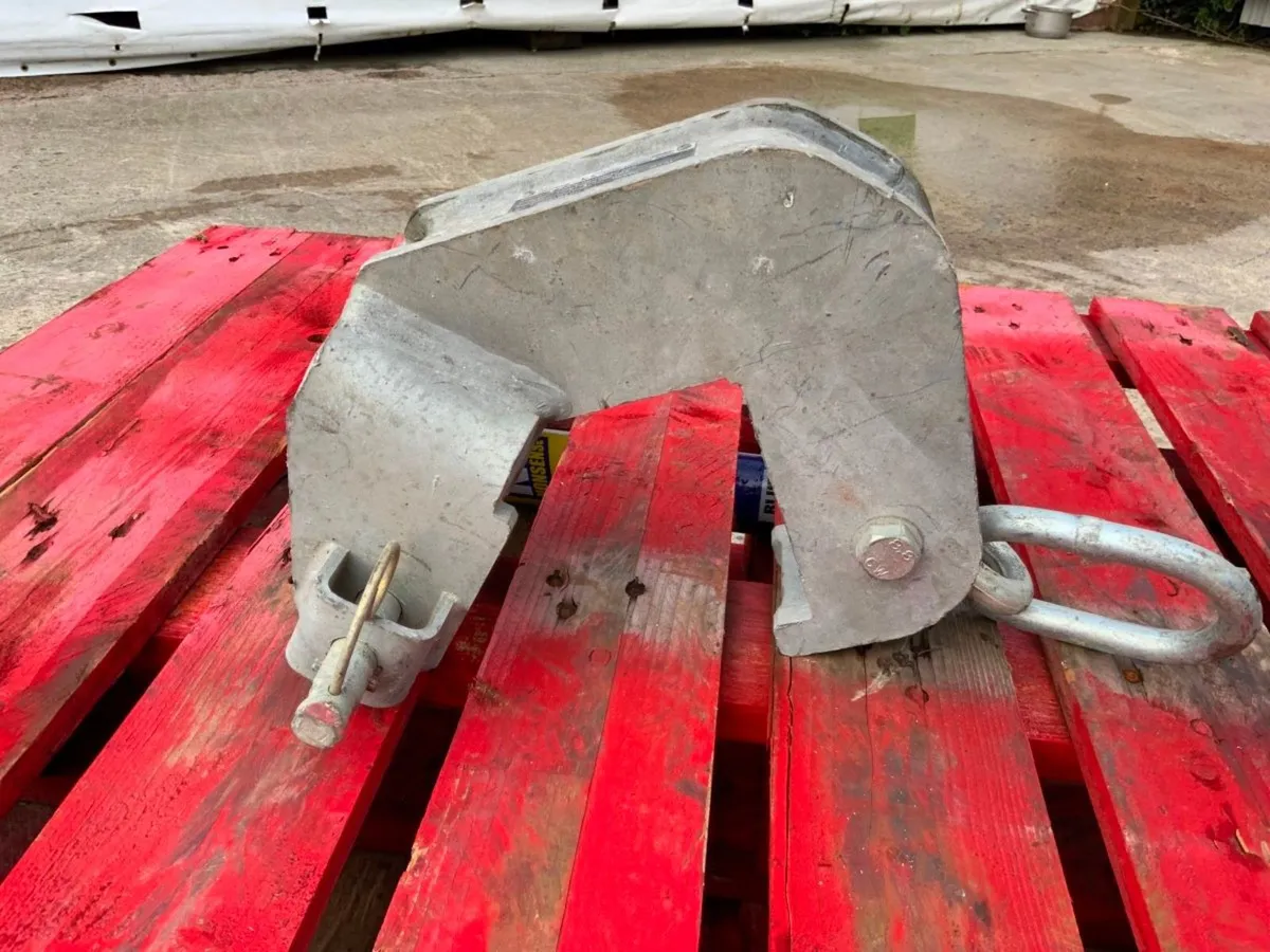 DOKA FRAMAX FORMWORK LIFTING CLAMPS...341 - Image 1