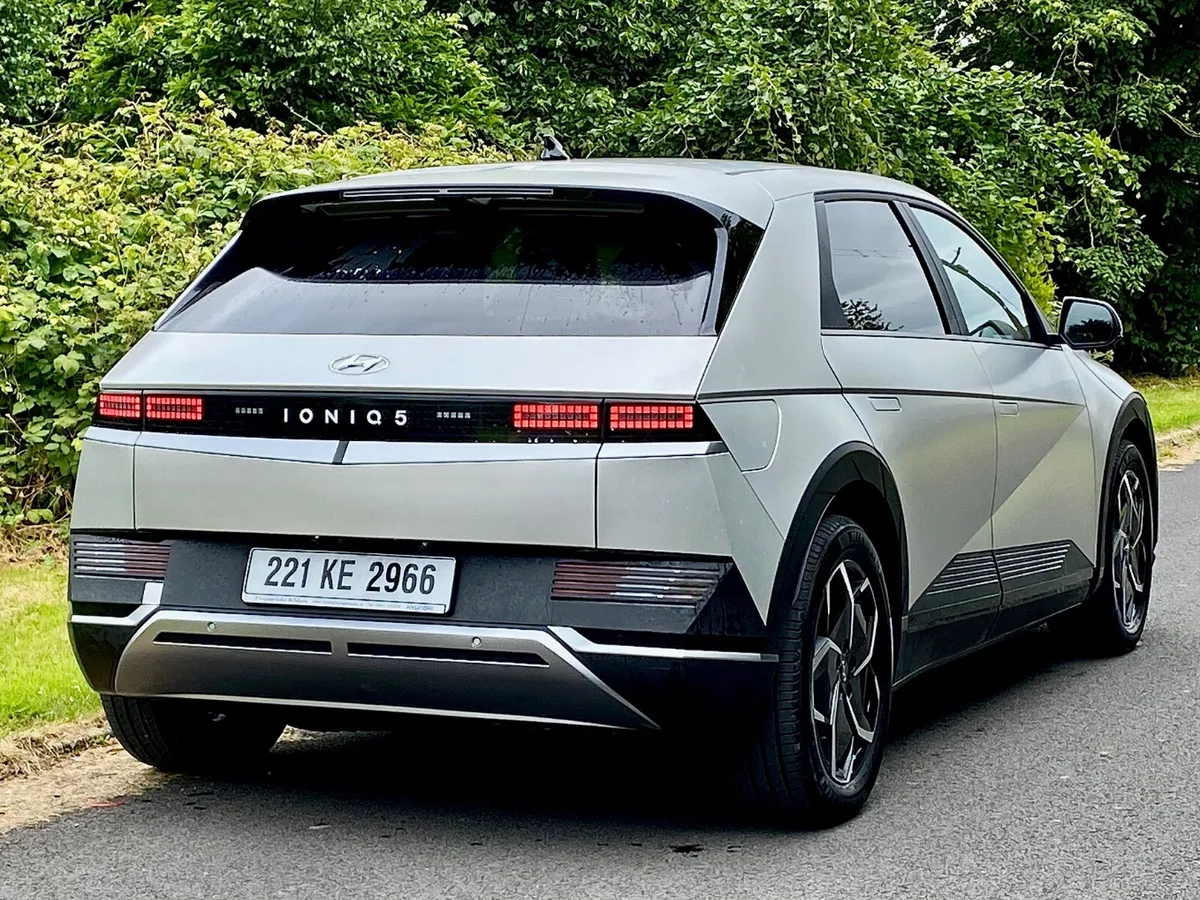 IONIQ 5 FREE CHARGER OR €1000 VOUCHER - Image 2