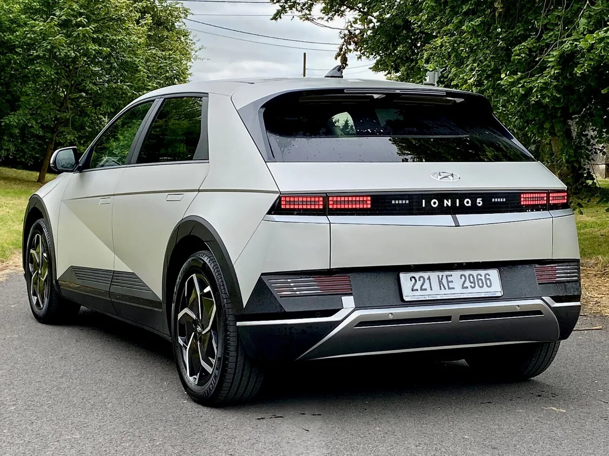 IONIQ 5 FREE CHARGER OR €1000 VOUCHER - Image 4